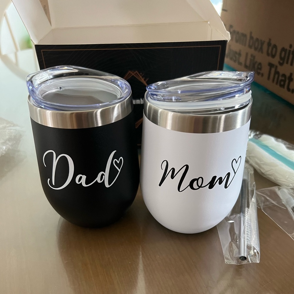 Mom & Dad Wine Tumblers with Straws -New in Box